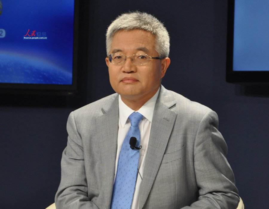 张维迎