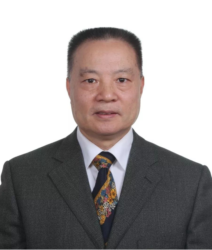 侯立安